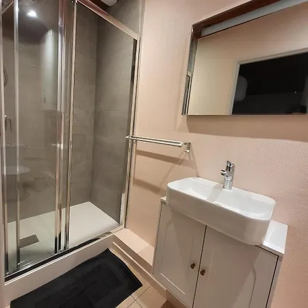 De Plain Pied Avec Terrasse Jardin Parking Appartement *